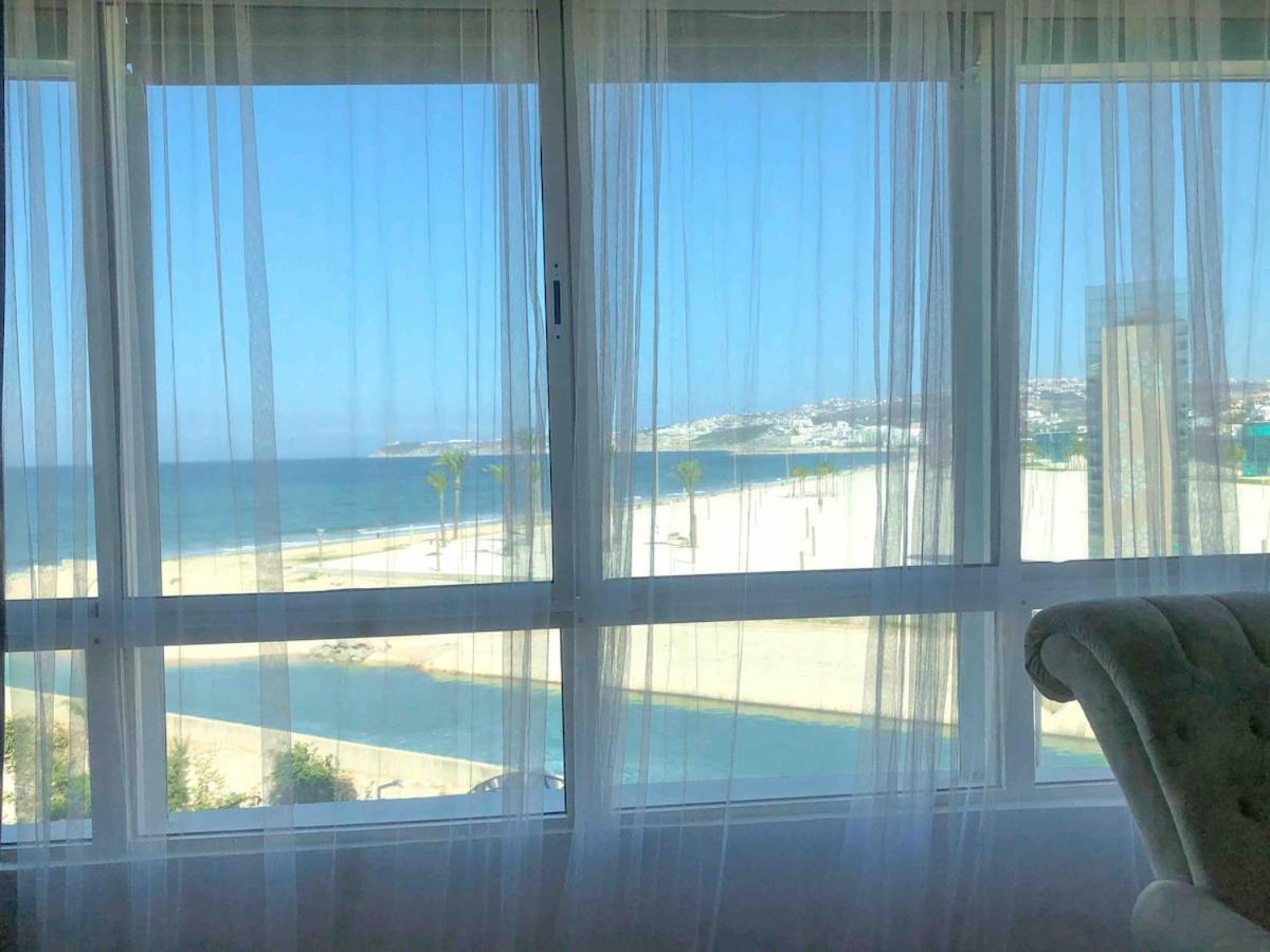 Cozy With Sea View And Free Parking Apartment